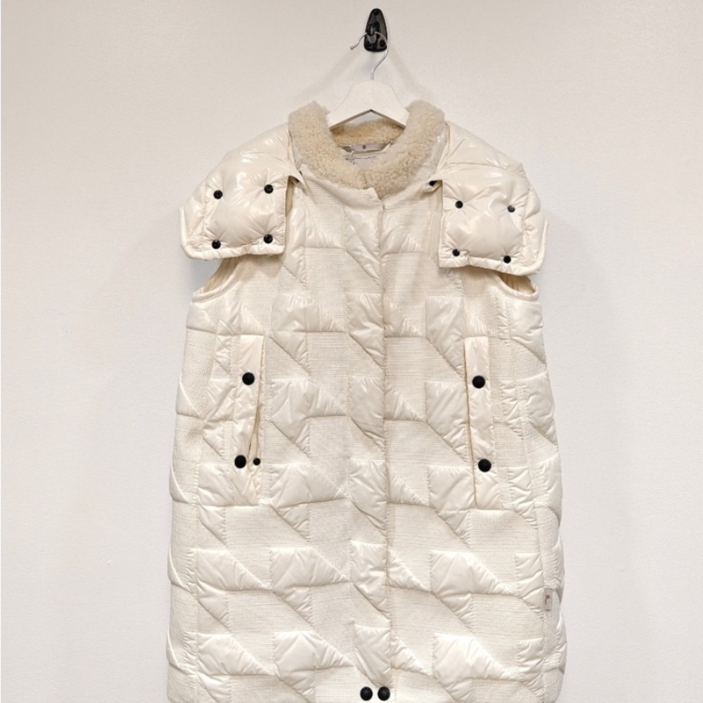 Moncler Grenoble White Quilted Jacket Vest with Shearling Collar - Picture 13 of 15